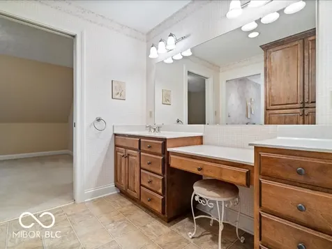 812 Woodcrest Way Anderson IN 46012