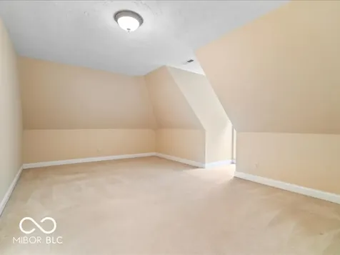 812 Woodcrest Way Anderson IN 46012