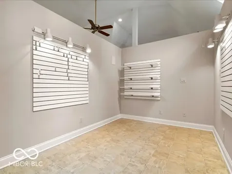 812 Woodcrest Way Anderson IN 46012
