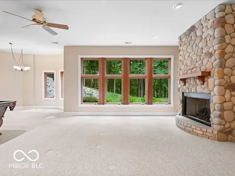 812 Woodcrest Way Anderson IN 46012