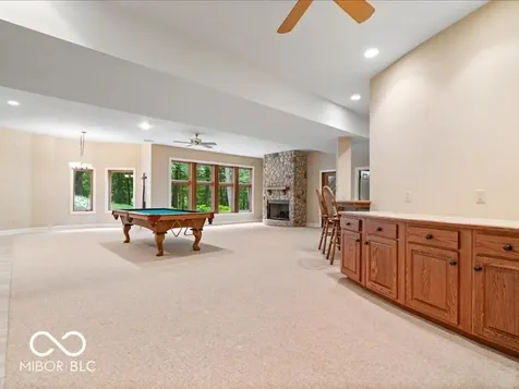 812 Woodcrest Way Anderson IN 46012