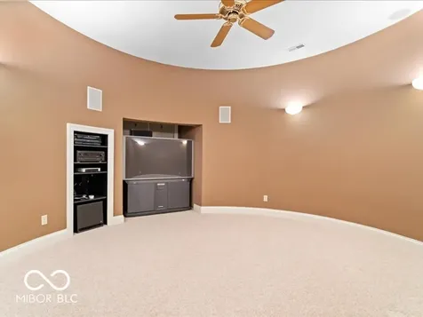 812 Woodcrest Way Anderson IN 46012
