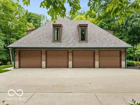 812 Woodcrest Way Anderson IN 46012
