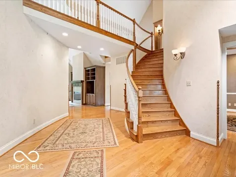 812 Woodcrest Way Anderson IN 46012