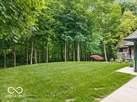 812 Woodcrest Way Anderson IN 46012