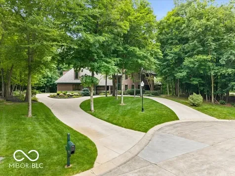 812 Woodcrest Way Anderson IN 46012