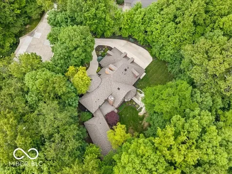 812 Woodcrest Way Anderson IN 46012