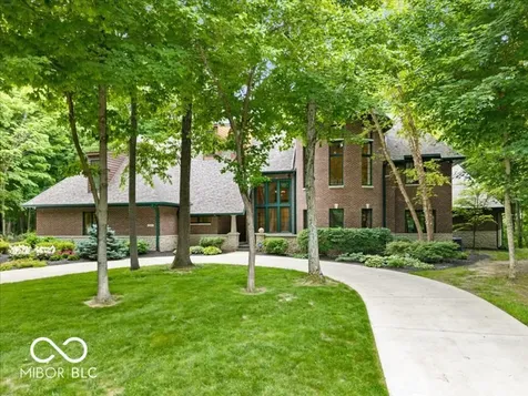 812 Woodcrest Way Anderson IN 46012