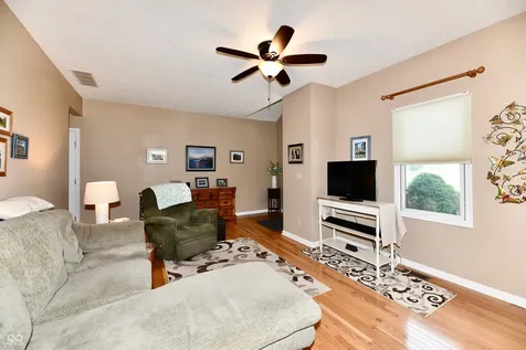 5705 Kensington Way S Plainfield IN 46168