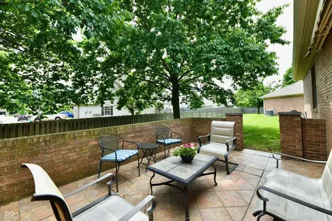 5705 Kensington Way S Plainfield IN 46168