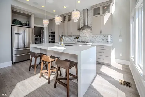 9681 Marina Village Drive Indianapolis IN 46256