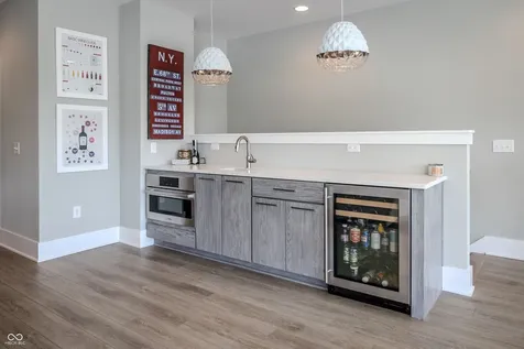 9681 Marina Village Drive Indianapolis IN 46256