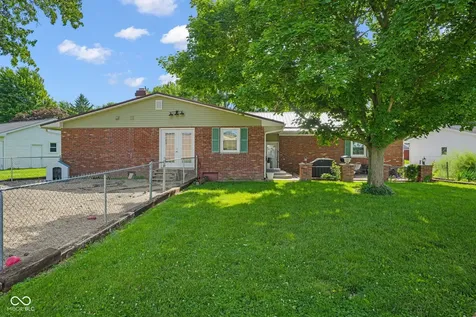 806 W Walnut Drive Rockville IN 47872