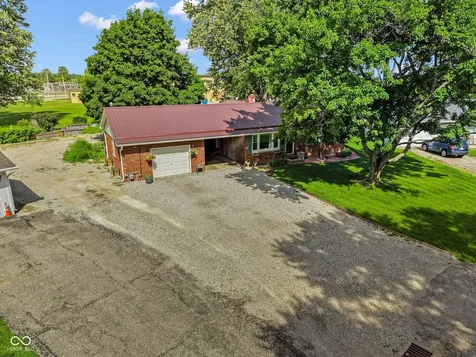 806 W Walnut Drive Rockville IN 47872