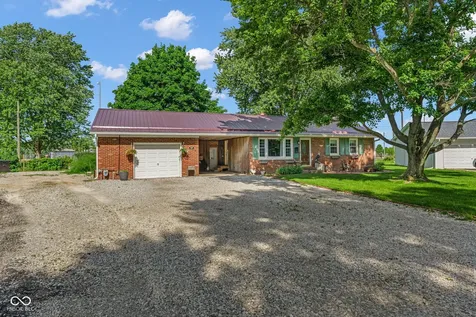 806 W Walnut Drive Rockville IN 47872