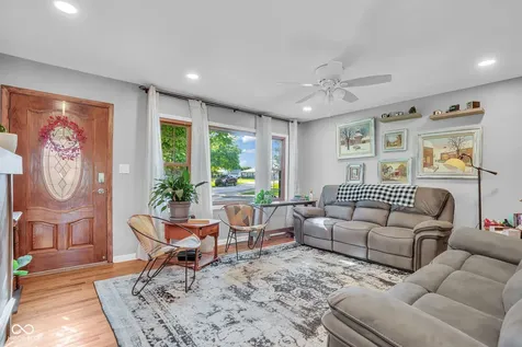806 W Walnut Drive Rockville IN 47872