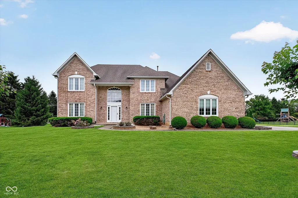 14477 Whisper Wind Drive Carmel IN 46032