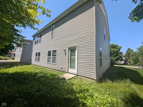 8331 Fieldfare Way Indianapolis IN 46237