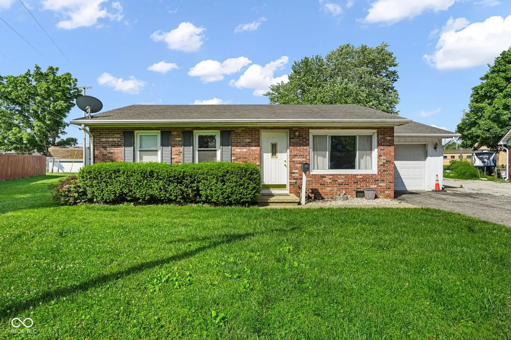 804 W Walnut Drive Rockville IN 47872