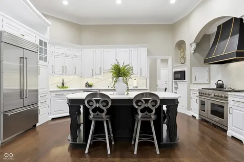 10500 Bishop Circle Carmel IN 46032