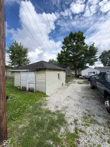 2522 N B Street Elwood IN 46036