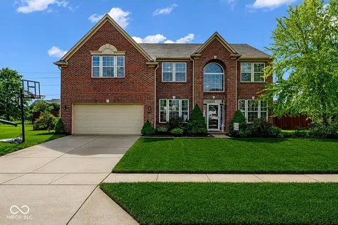 8284 Balmoral Lane Avon IN 46123