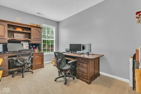 8284 Balmoral Lane Avon IN 46123