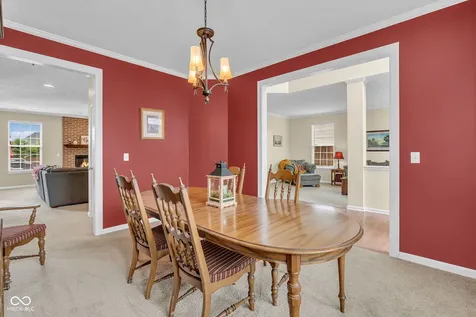 8284 Balmoral Lane Avon IN 46123