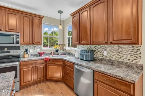 8284 Balmoral Lane Avon IN 46123