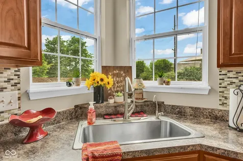8284 Balmoral Lane Avon IN 46123