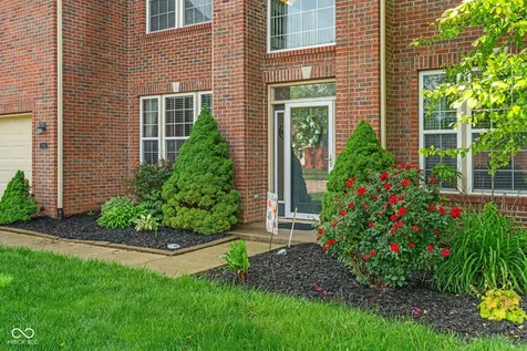8284 Balmoral Lane Avon IN 46123