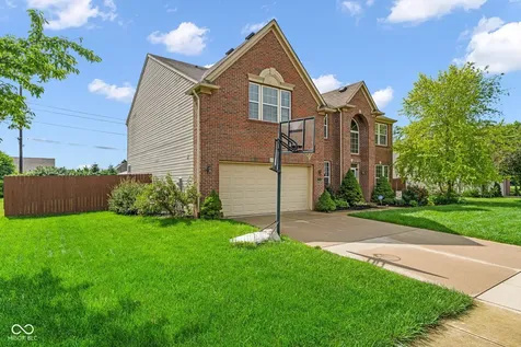 8284 Balmoral Lane Avon IN 46123