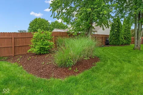 8284 Balmoral Lane Avon IN 46123