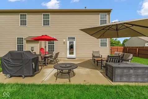 8284 Balmoral Lane Avon IN 46123