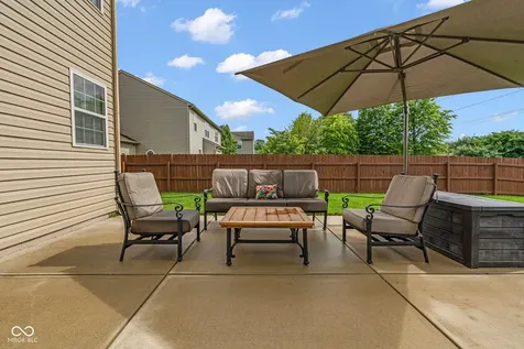 8284 Balmoral Lane Avon IN 46123