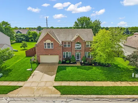 8284 Balmoral Lane Avon IN 46123