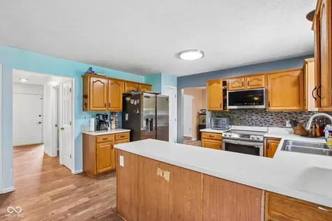 5422 Wakefield Drive S Greenwood IN 46142