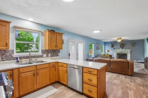 5422 Wakefield Drive S Greenwood IN 46142