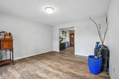 5422 Wakefield Drive S Greenwood IN 46142