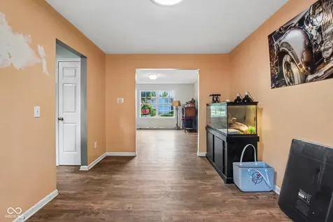 5422 Wakefield Drive S Greenwood IN 46142
