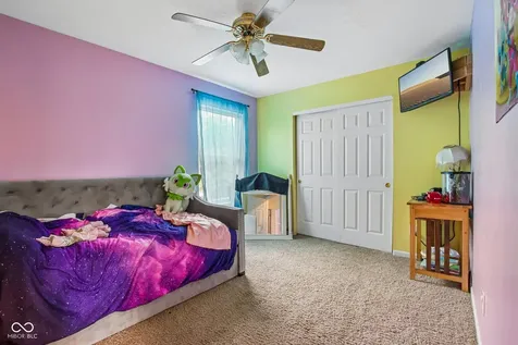 5422 Wakefield Drive S Greenwood IN 46142