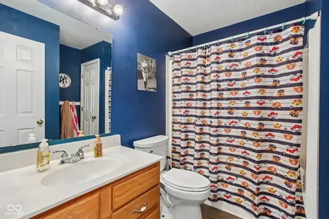 5422 Wakefield Drive S Greenwood IN 46142