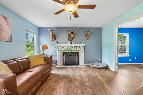 5422 Wakefield Drive S Greenwood IN 46142