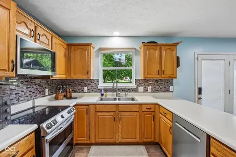 5422 Wakefield Drive S Greenwood IN 46142
