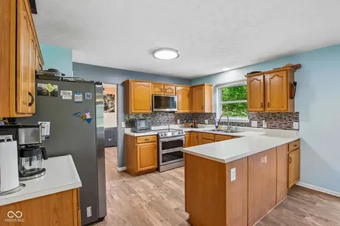 5422 Wakefield Drive S Greenwood IN 46142