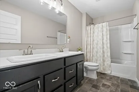 6037 N Shallow Creek Lane Indianapolis IN 46237