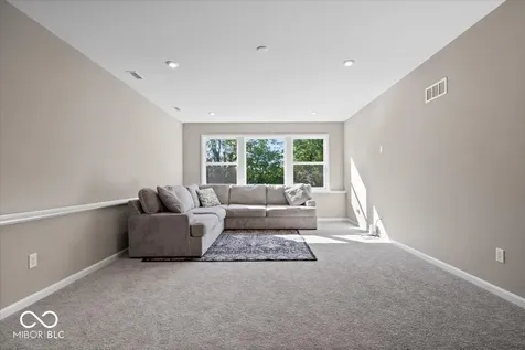 6037 N Shallow Creek Lane Indianapolis IN 46237