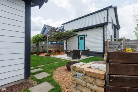 1129 Dawson Street Indianapolis IN 46203