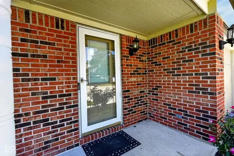 1737 Shorter Drive Indianapolis IN 46214