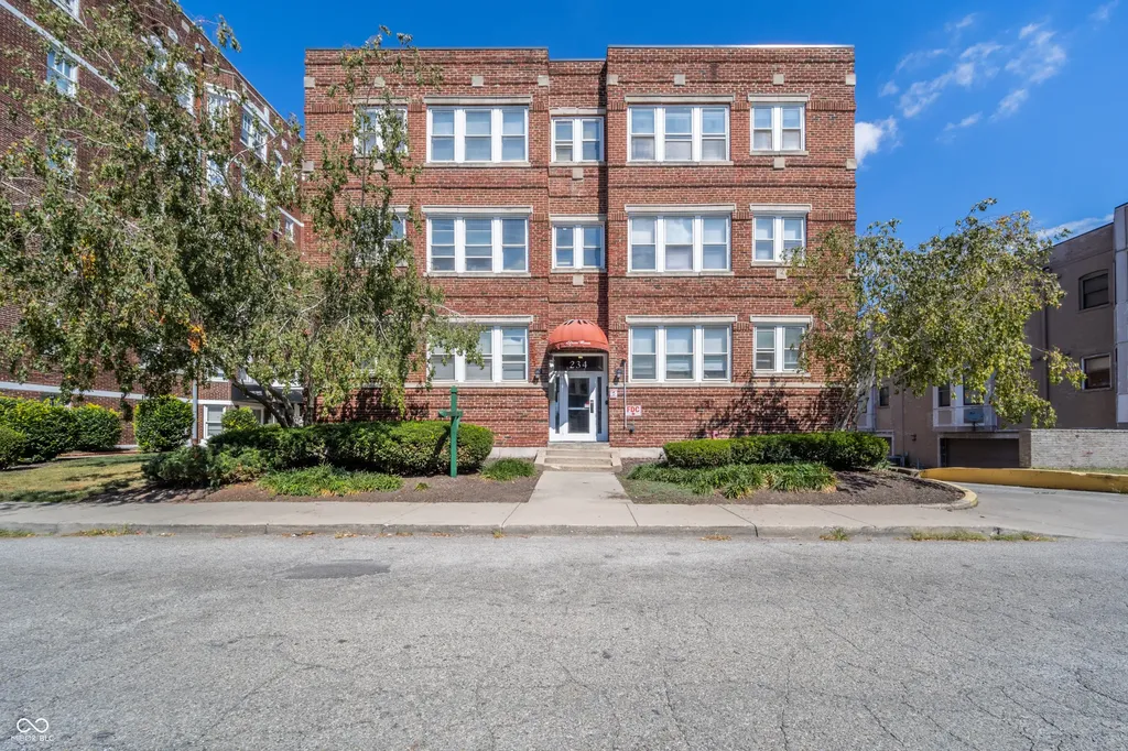 234 E 9th Street Indianapolis IN 46204